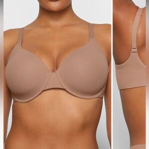 Skims T-Shirt Bra